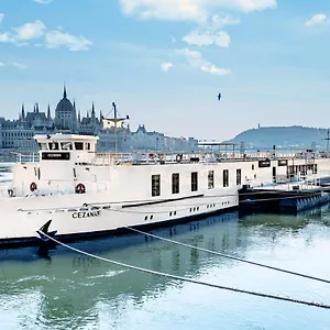 Onriver - Ms Cezanne Budapešť